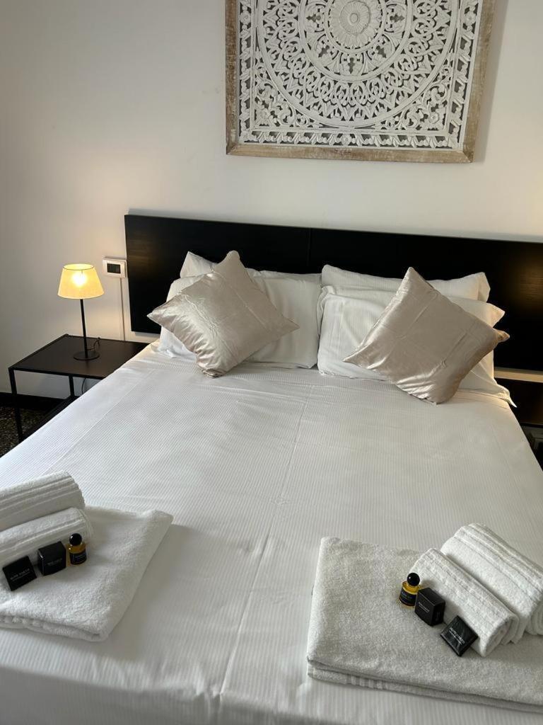 Brignole Rooms เจนัว ภายนอก รูปภาพ