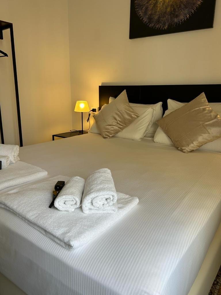 Brignole Rooms เจนัว ภายนอก รูปภาพ