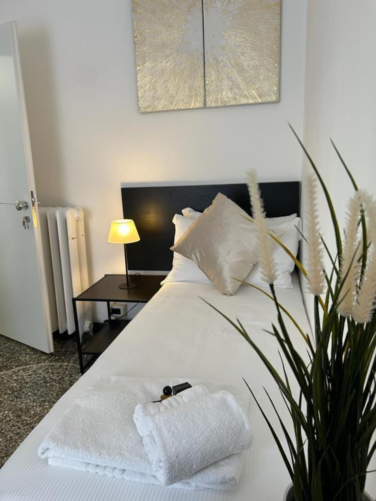 Brignole Rooms เจนัว ภายนอก รูปภาพ