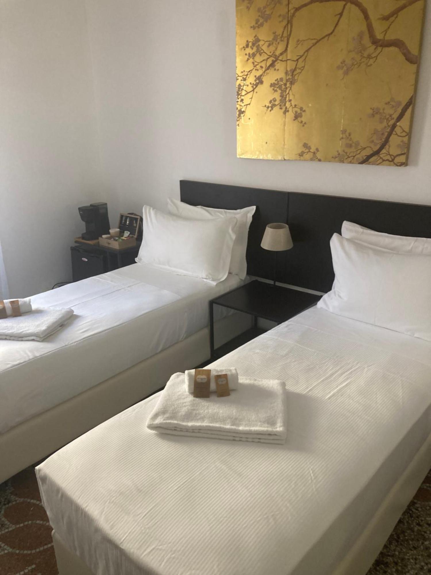 Brignole Rooms เจนัว ภายนอก รูปภาพ