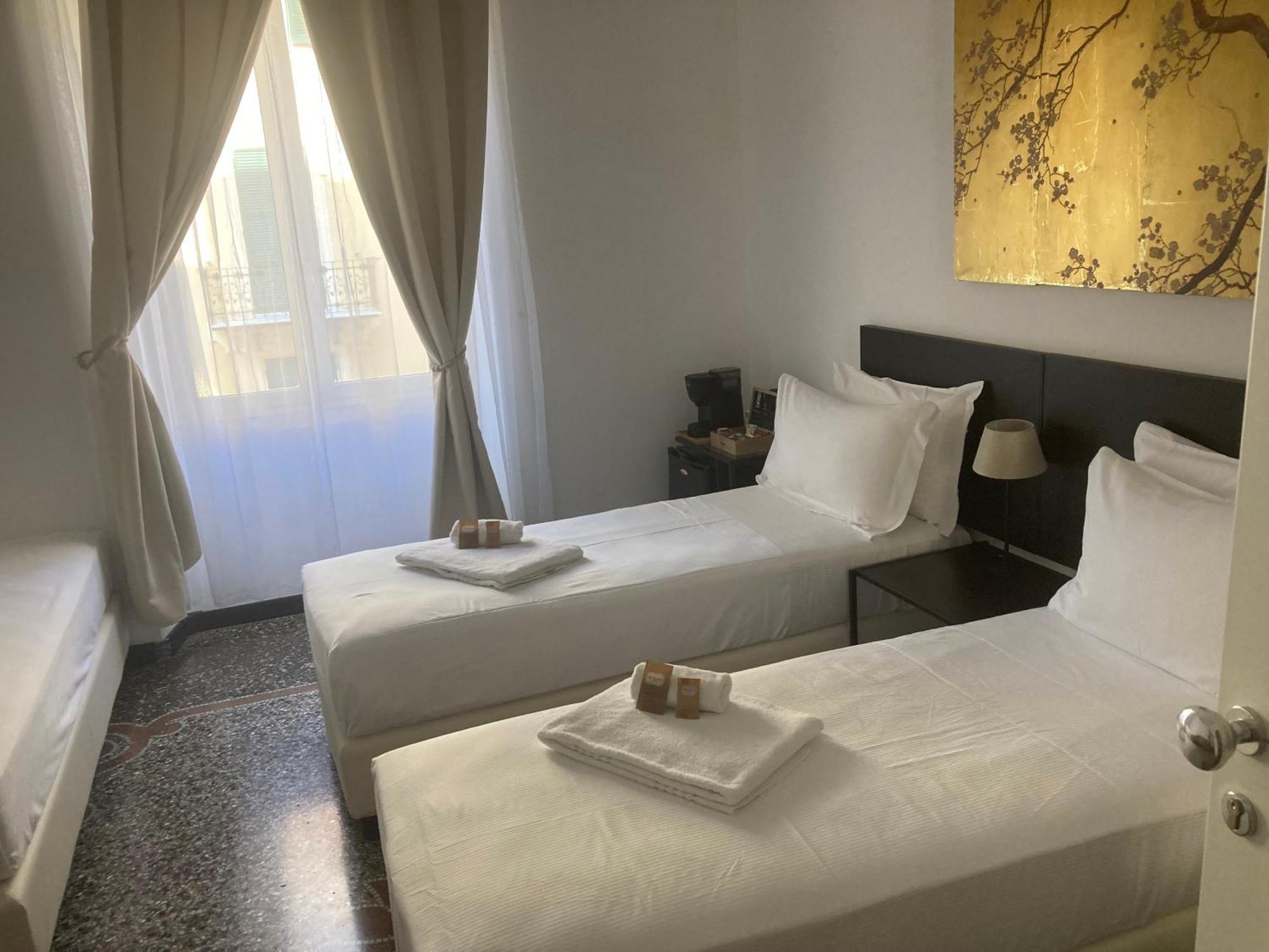 Brignole Rooms เจนัว ภายนอก รูปภาพ