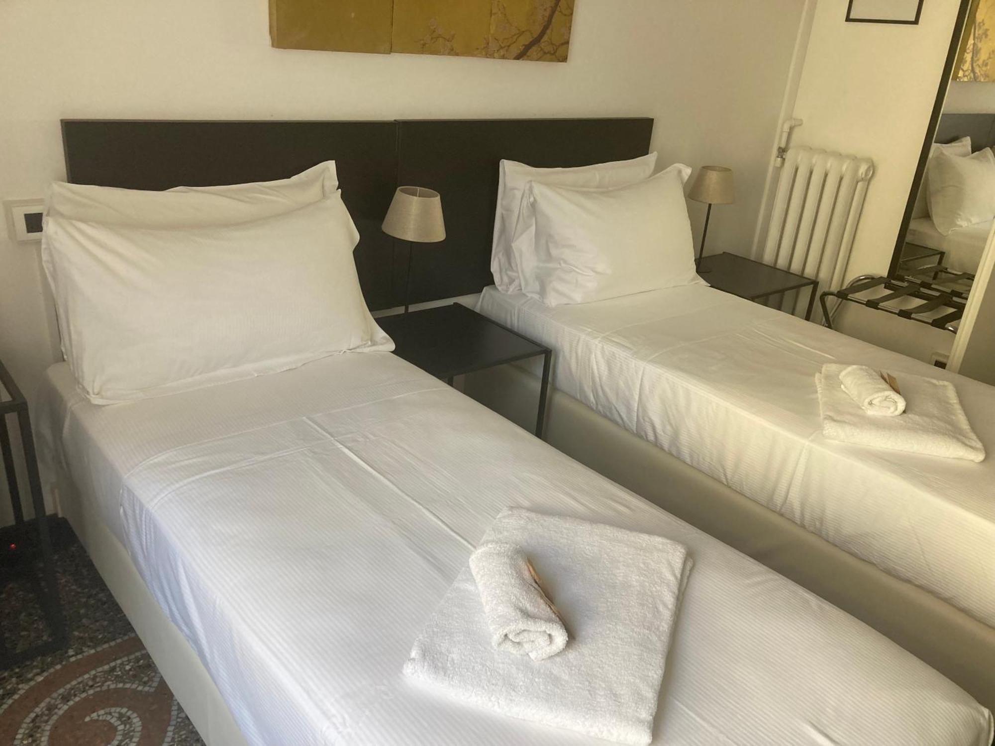 Brignole Rooms เจนัว ภายนอก รูปภาพ